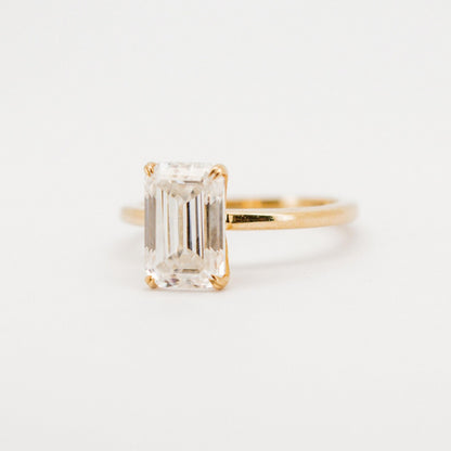 Beautiful 10K Solid Gold 3 Carat Emerald Cut Diamond Solitaire Boujee Ice Ring with Halo