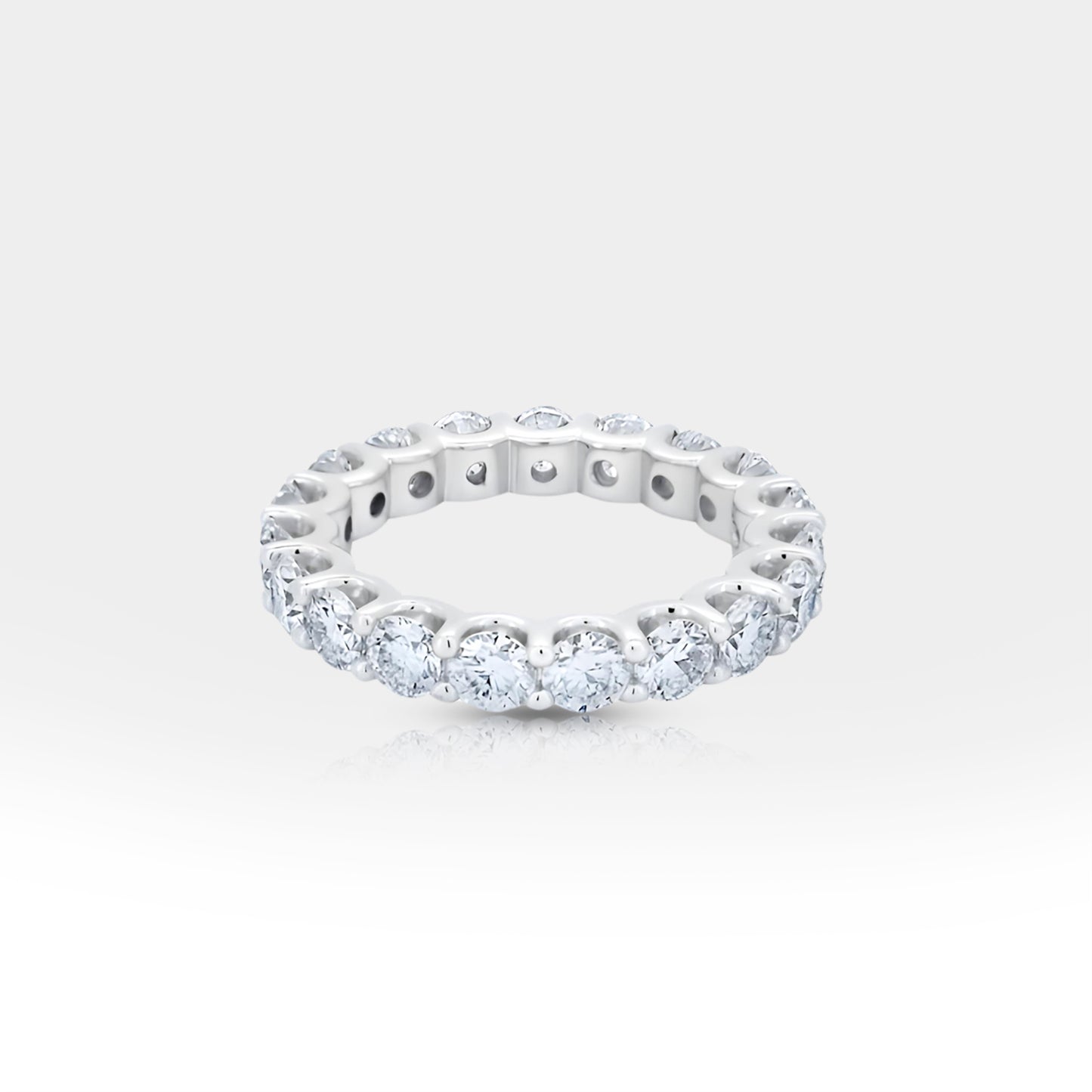 Luxury Moissanite Band