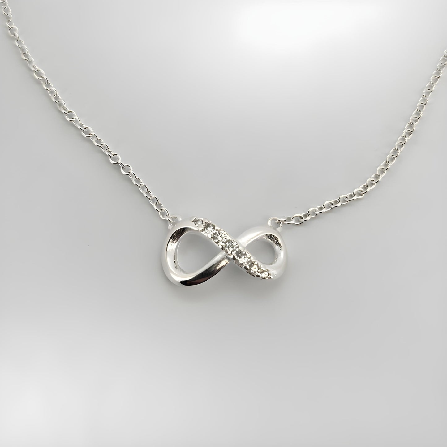 Mō āke tonu Infinity Necklace