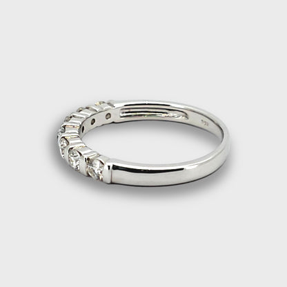 Whitu Diamond Ring